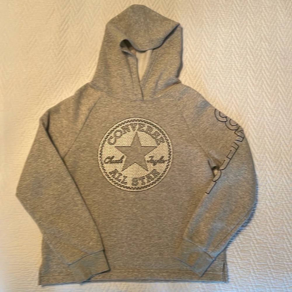 Girls Grey Converse hoodie.